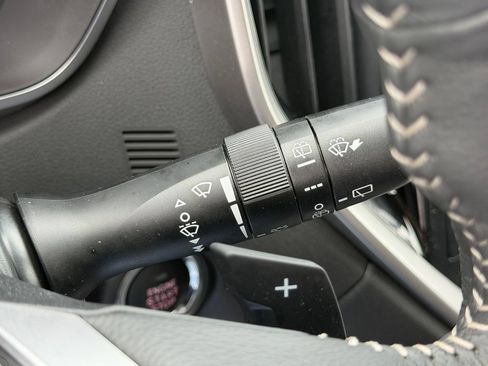 Used 2025 Subaru Ascent Limited AWD/4WD image 36