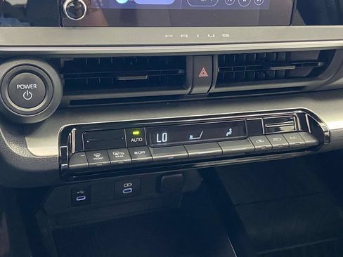 Used 2025 Toyota Prius LE FWD image 24