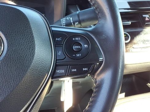 Used 2020 Toyota Corolla SE image 20