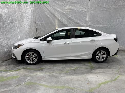 Used 2017 Chevrolet Cruze LT w/ RS Package image 13