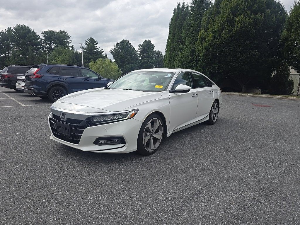 Used 2019 Honda Accord Touring image 4