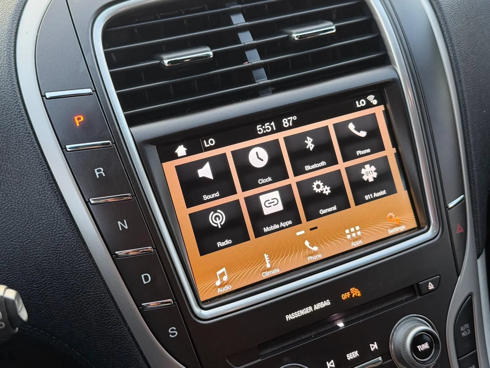 Used 2017 Lincoln MKX Premiere FWD image 29