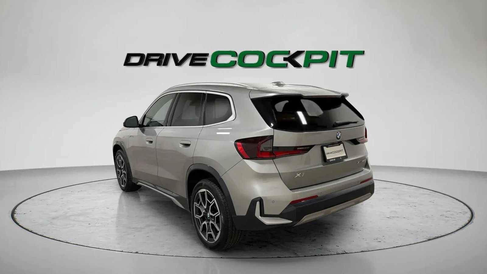Used 2023 BMW X1 xDrive28i w/ Convenience Package AWD/4WD image 5