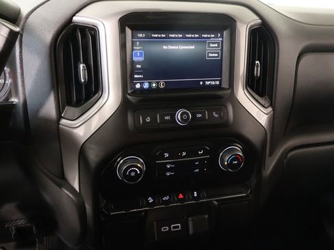 Used 2021 Chevrolet Silverado 1500 Custom Trail Boss AWD/4WD image 5