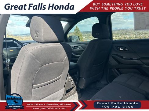 Used 2023 Chevrolet Traverse LT w/ LPO, Floor Liner Package image 21