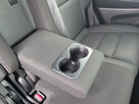 Used 2020 Jeep Grand Cherokee Laredo w/ 18" Wheel & 8.4" Radio Group image 16