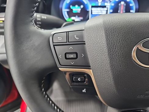 Used 2025 Toyota Crown Signia AWD/4WD image 19