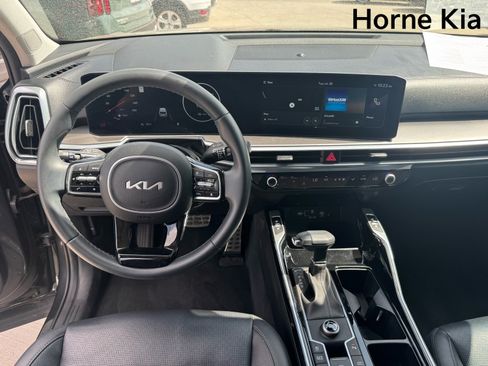 Certified 2024 Kia Sorento SX FWD image 15