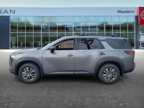 New 2026 Nissan Pathfinder SV image 7