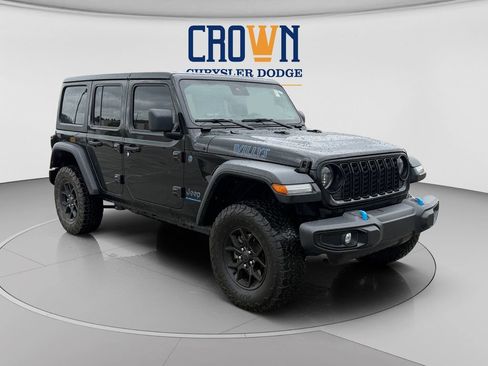 Used 2024 Jeep Wrangler Unlimited AWD/4WD image 1