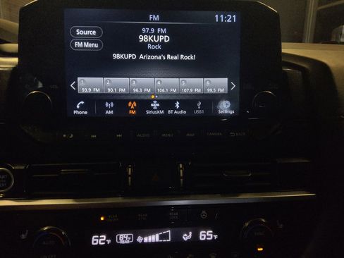 Used 2023 Nissan Pathfinder SL FWD image 25
