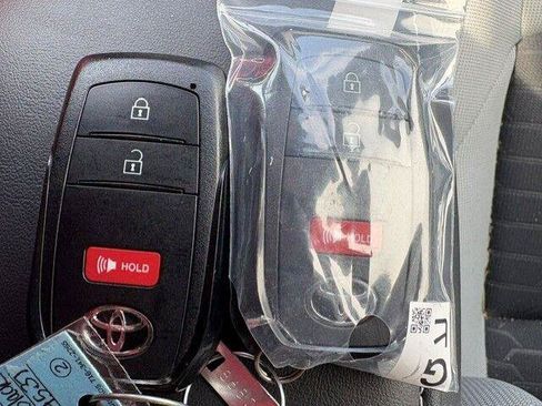 Certified 2024 Toyota Corolla SE FWD image 21
