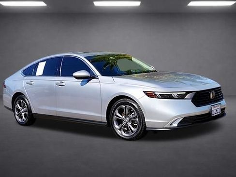 Used 2023 Honda Accord EX image 6