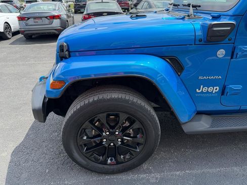 Used 2022 Jeep Wrangler Unlimited Sahara w/ Cold Weather Group image 40