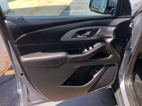 Used 2018 Chevrolet Traverse LT AWD/4WD image 8