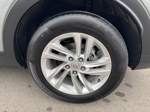 Used 2024 Buick Envista Preferred image 28