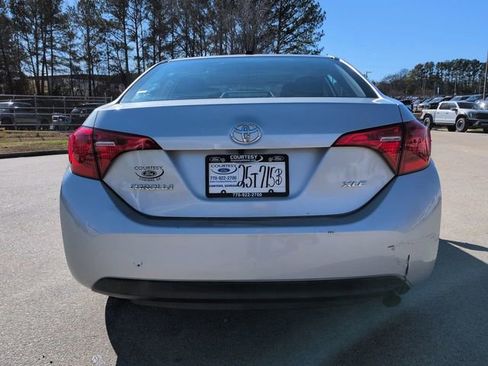 Used 2018 Toyota Corolla XLE image 5