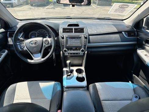 Used 2013 Toyota Camry SE FWD image 10