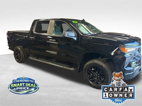 Used 2025 Chevrolet Silverado 1500 Custom Trail Boss w/ Midnight Edition AWD/4WD image 1