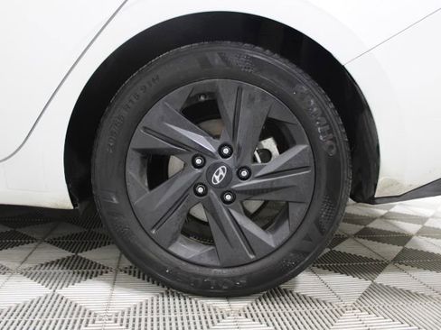 Used 2022 Hyundai Elantra SEL w/ Convenience Package image 42