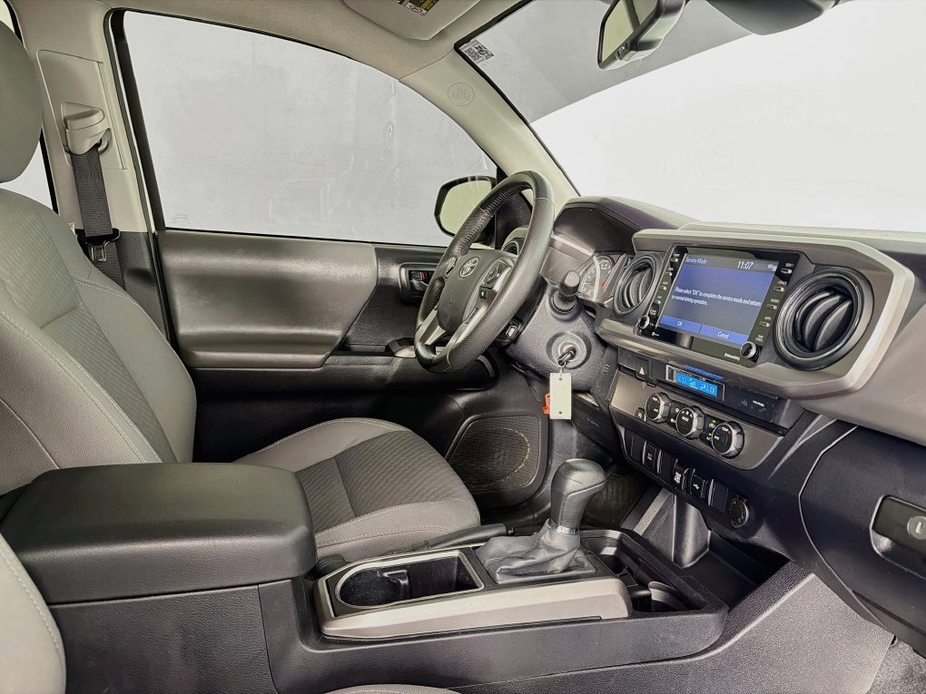 Used 2022 Toyota Tacoma SR5 RWD image 35