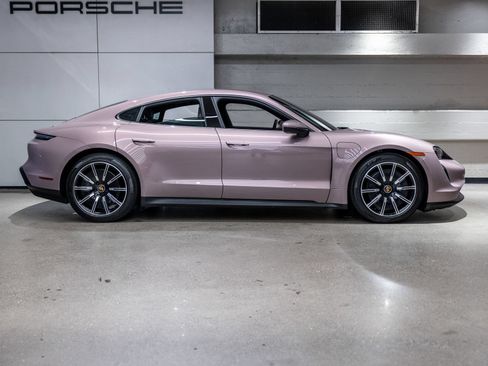 Used 2023 Porsche Taycan RWD image 9