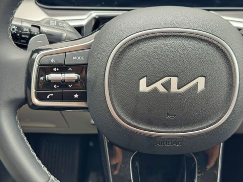 Used 2025 Kia Sorento EX w/ EX Panoramic Sunroof Package FWD image 20