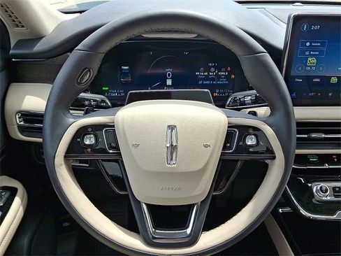 Used 2025 Lincoln Corsair Grand Touring w/ Equipment Group 302A AWD/4WD image 19