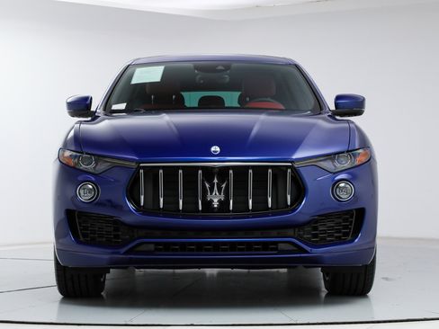 Certified 2023 Maserati Levante GT AWD/4WD image 8