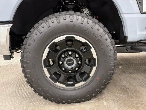 New 2026 Ford F250 Lariat w/ Tremor Off-Road Package AWD/4WD image 11