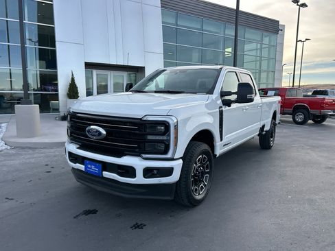 Certified 2025 Ford F350 Platinum AWD/4WD image 2