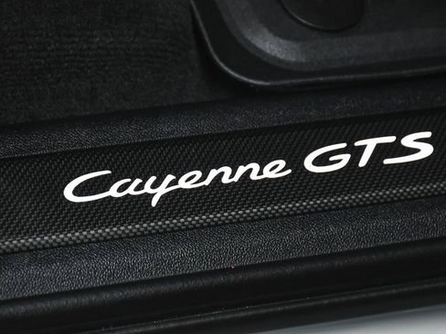 Used 2022 Porsche Cayenne GTS image 20