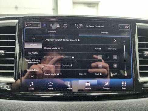 Used 2024 Chrysler Pacifica Touring-L image 50