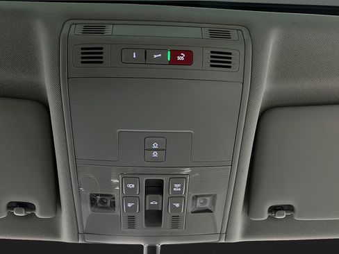 Used 2018 Volkswagen Tiguan SEL image 39