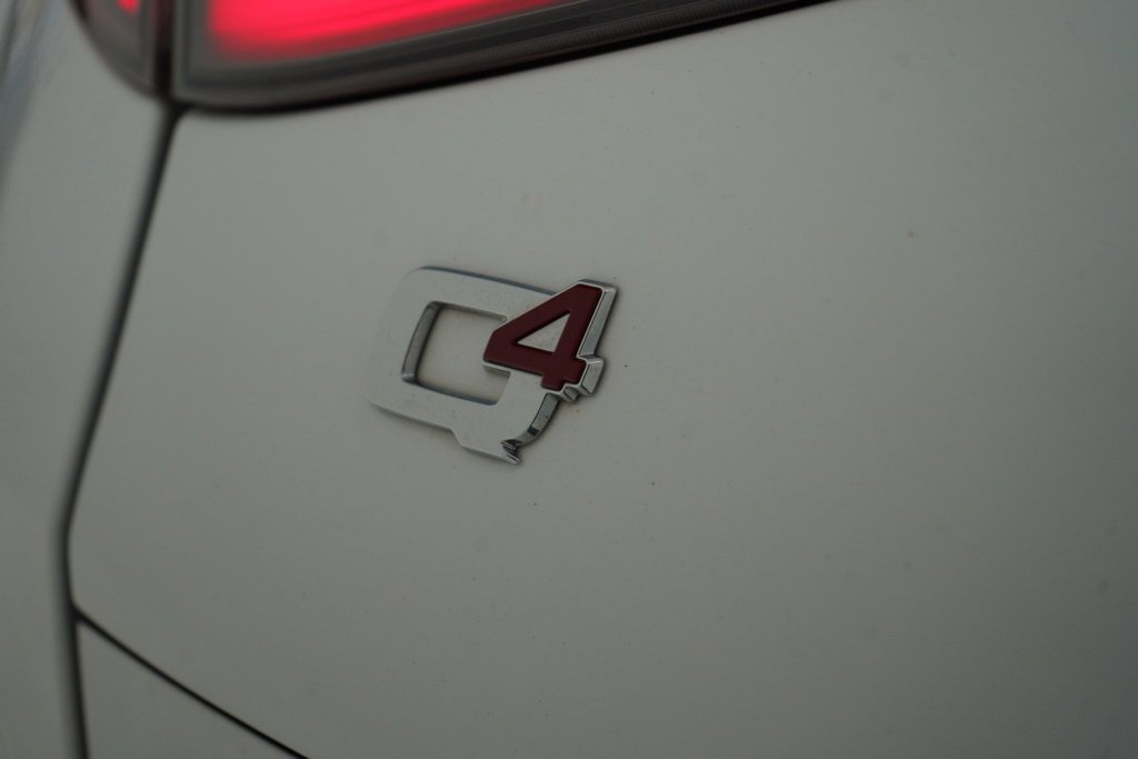 Used 2024 Alfa Romeo Stelvio Veloce AWD/4WD image 11