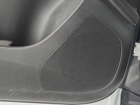 Used 2025 Buick Envista Sport Touring image 28