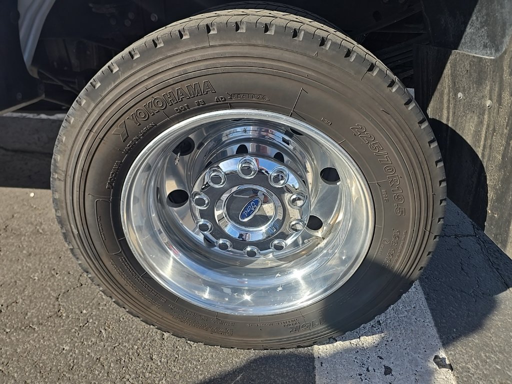 Used 2020 Ford F450 Platinum w/ FX4 Off-Road Package AWD/4WD image 23