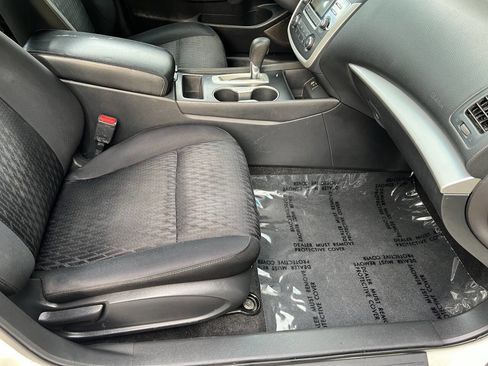 Used 2017 Nissan Altima 2.5 S w/ Power Driver Seat Package FWD image 10