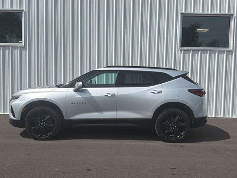 Used 2021 Chevrolet Blazer RS w/ Enhanced Convenience Package FWD image 2