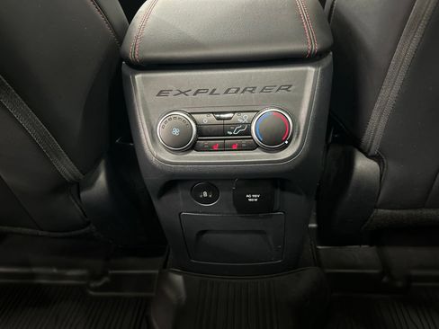 Certified 2025 Ford Explorer ST-Line w/ ST-Line Street Pack AWD/4WD image 32