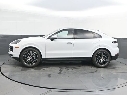 New 2026 Porsche Cayenne Coupe AWD/4WD image 2