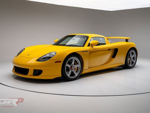 Used 2005 Porsche Carrera GT RWD image 3