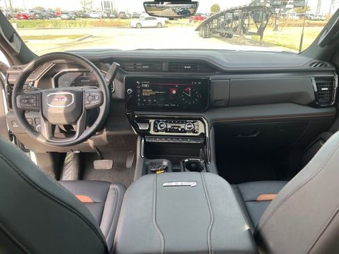 Used 2024 GMC Sierra 2500 AT4 w/ AT4 Premium Plus Package image 15