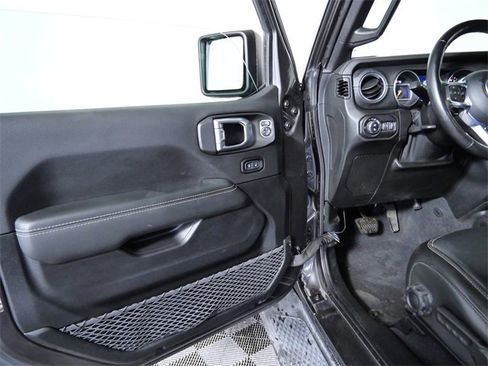 Used 2021 Jeep Gladiator Overland w/ Popular Equipment Package image 15