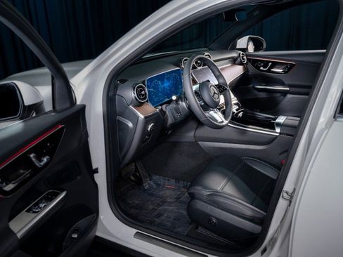 Certified 2026 Mercedes-Benz GLC 300 image 12