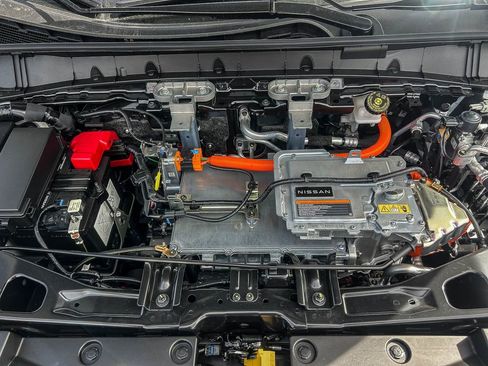 New 2026 Nissan Leaf Platinum+ image 14