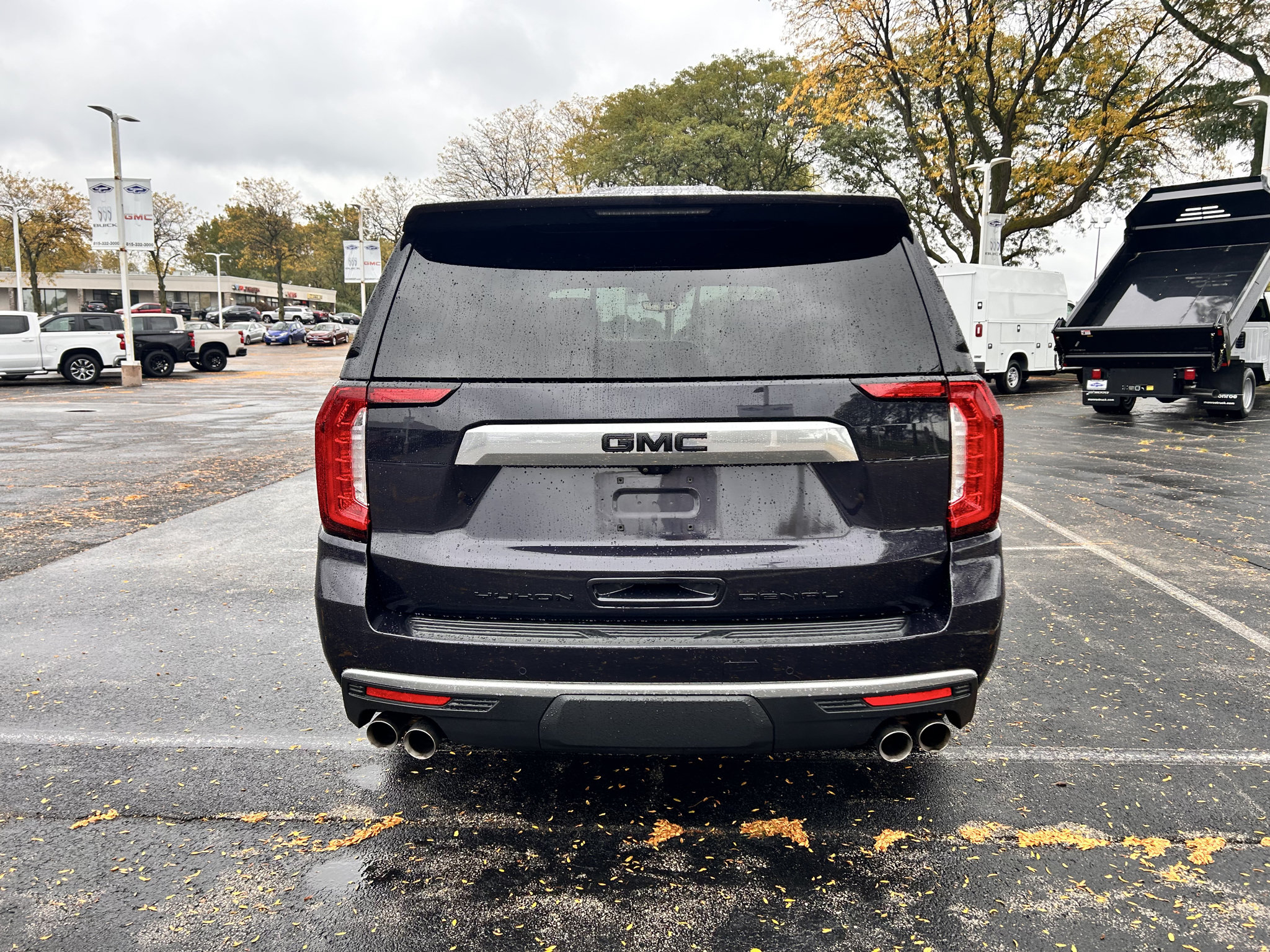 Used 2023 GMC Yukon Denali w/ Advanced Technology Package AWD/4WD image 6