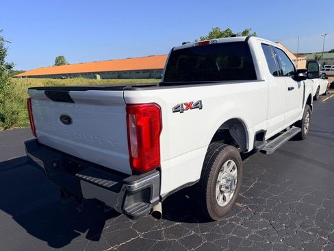 Used 2024 Ford F250 XLT AWD/4WD image 10