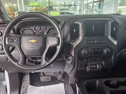Used 2025 Chevrolet Silverado 3500 W/T AWD/4WD image 8