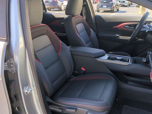 Certified 2024 Chevrolet Equinox EV RS image 27